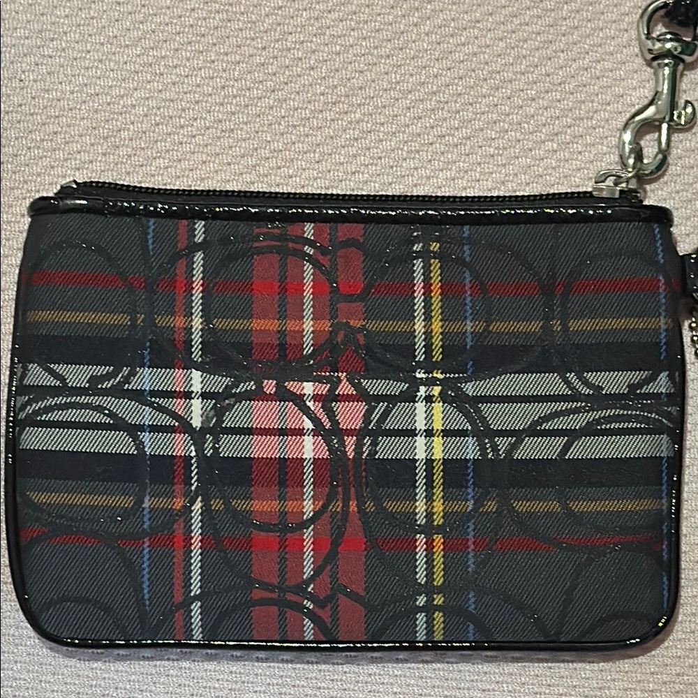 Coach Poppy Wristlet - Picture 4 of 5